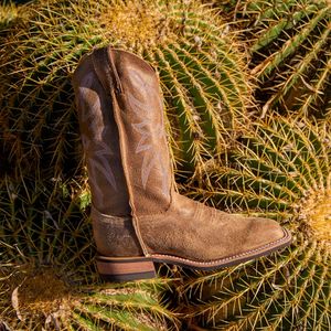 Image post by @justinboots_ on Instagram
