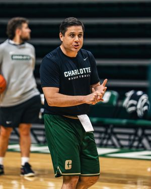 Image post by @49ersbasketball on Instagram