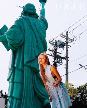 Image post by @voguetaiwan on Instagram