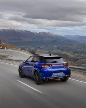 Image post by @discoverlexus on Instagram