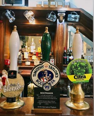 Image post by @tomschophouse_ on Instagram