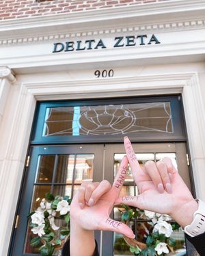 Image post by @bamadeltazeta on Instagram