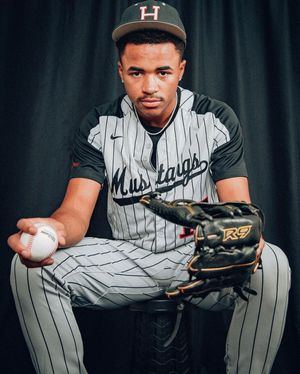 Image post by @donocmitch on Instagram