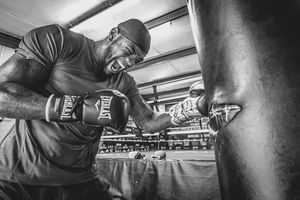 Image post by @bronzebomber on Instagram