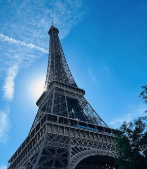 Image post by @putneystudenttravel on Facebook