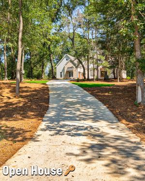 Image post by @woodallrealtygroup on Facebook