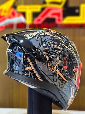 Image post by @taj_helmets on Instagram