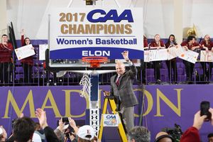Image post by @ElonWBasketball on Twitter