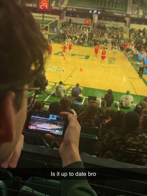 Image post by @emubarstool on Instagram