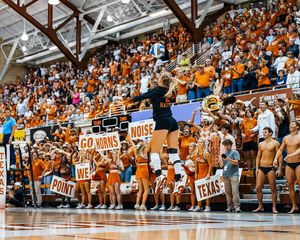 Image post by @texasvolleyball on Instagram