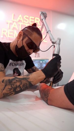 Video post by @skindesigntattoos on Instagram