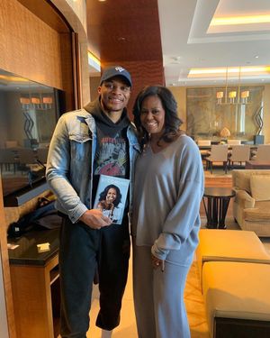Image post by @russwest44 on Twitter