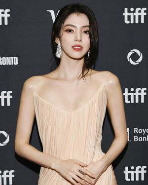 Image post by @ellemenhk on Instagram