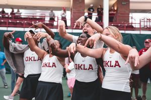 Image post by @ou_wtennis on Instagram