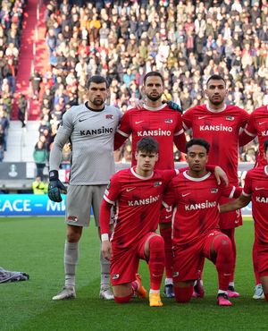 Image post by @azalkmaar on Instagram