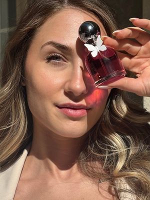 Image post by @cacharelparfums on Instagram