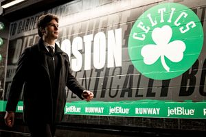 Image post by @harvardmhockey on Instagram