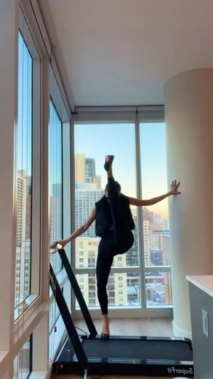 Video post by @zoeroe on Instagram