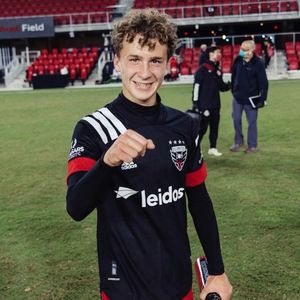 Image post by @dcunited on Instagram