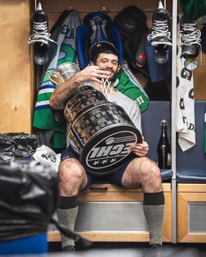 Image post by @fl_everblades on Instagram