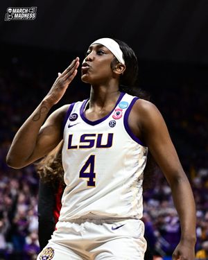Image post by @MarchMadnessWBB on Twitter