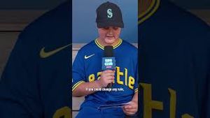 Video post by @Seattle Mariners on YouTube
