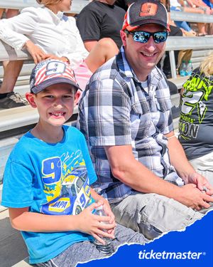 Image post by @echoparkspeedway on Instagram