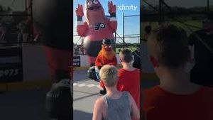 Video post by @philadelphiaflyers on YouTube