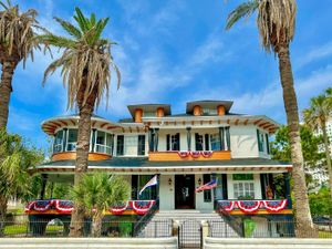 Image post by @galvestonisland on Instagram
