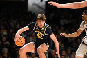 Image post by @umichbball on Twitter