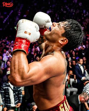 Image post by @RingMagazine on Facebook