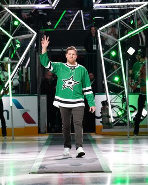 Image post by @dallasstars on Instagram