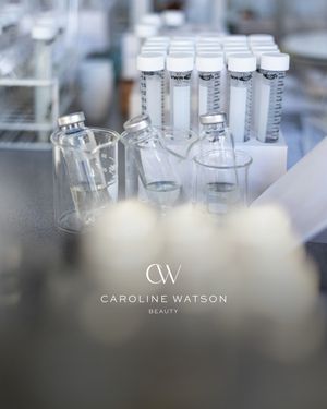 Image post by @carolinewatsonbeauty on Instagram