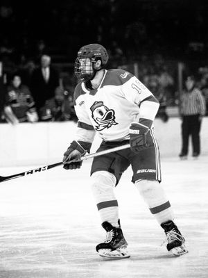 Image post by @uohockey on Instagram