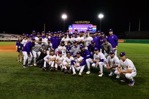 Image post by @LSUCoachJ on Twitter