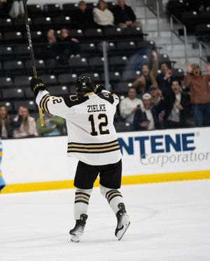 Image post by @luhockey_ncaa on Instagram