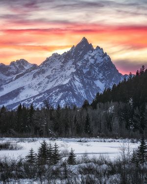 Image post by @nationalparkscollective on Instagram
