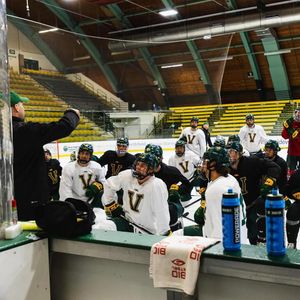 Image post by @uvmmhockey on Instagram