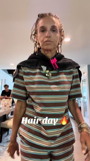 Video post by @shop.with.caroline on TikTok