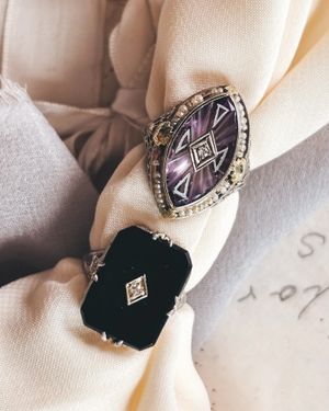 Image post by @maejeanvintage on Instagram