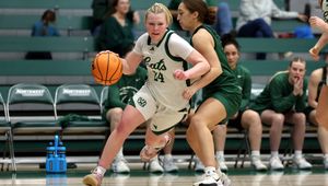 Image post by @bearcatsports on Twitter