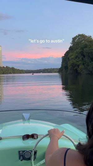 Video post by @retroboatrentalsatx on Facebook