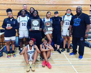 Image post by @lbjordanhoops on Instagram