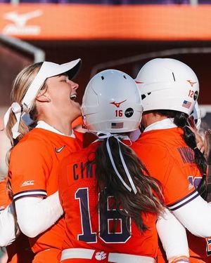 Image post by @clemsonsoftball on Instagram