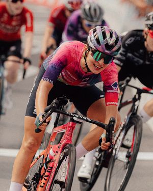 Image post by @wmncycling on Instagram