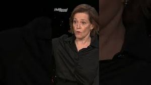 Video post by @hollywoodreporter on YouTube