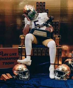Image post by @coolestcollegefootballuniforms on Instagram