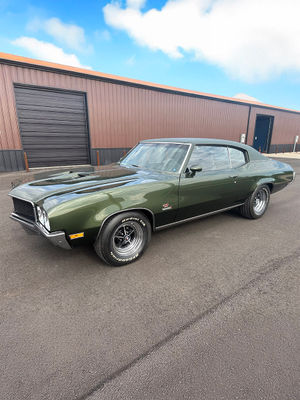 Video post by @barrettjacksontv on TikTok