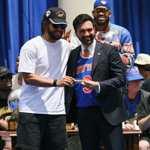 Image post by @LegionHoops on Twitter