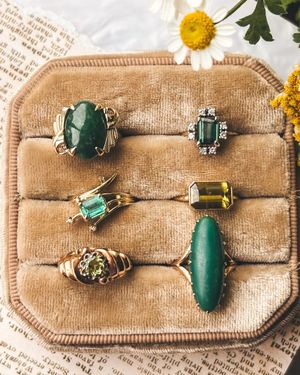 Image post by @maejeanvintage on Instagram